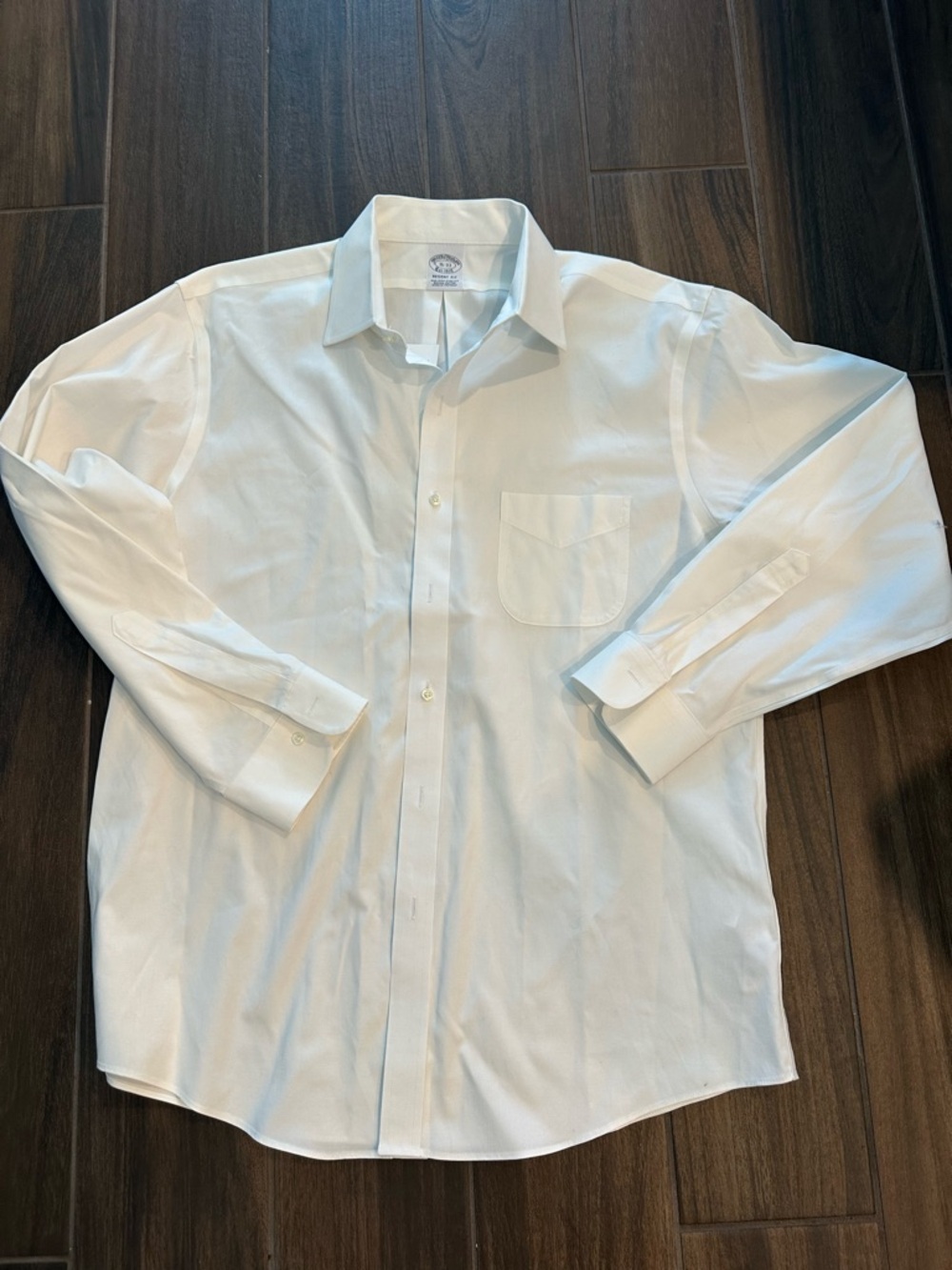 Brooks Brothers Men's Classic White Dress Shirt - Long Sleeve 16-33